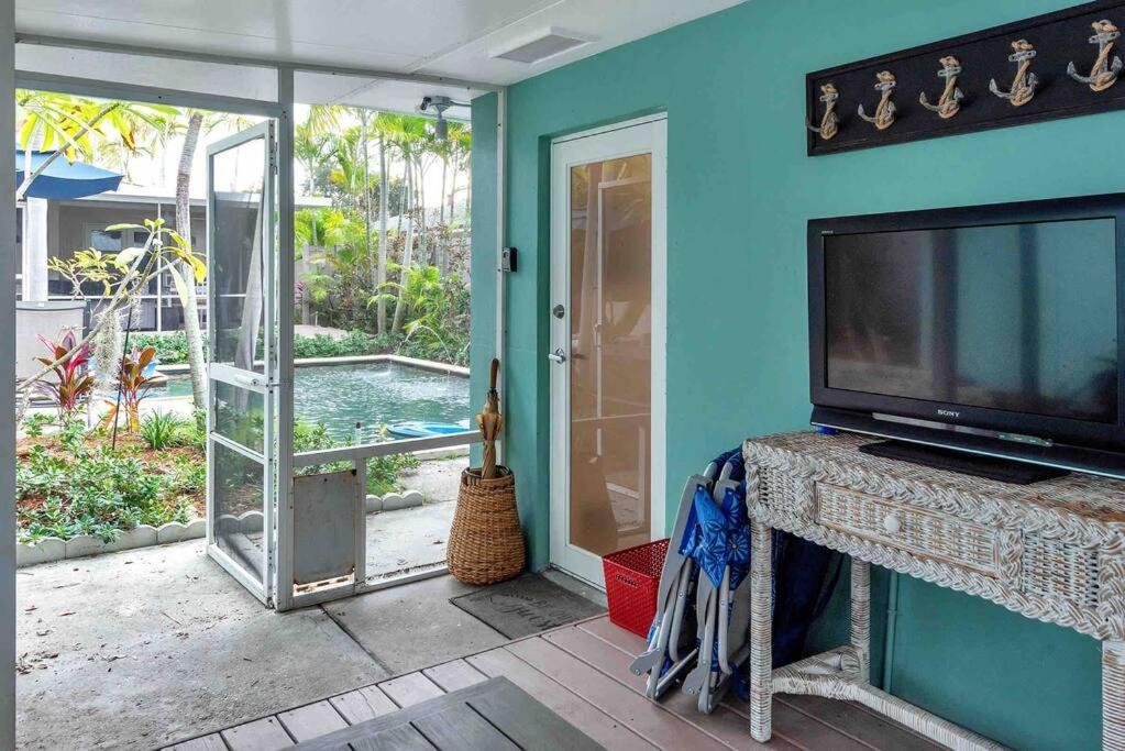Charming Studio W Pool One Mile To Beach Pets Welcome Lake Worth Beach Exterior foto